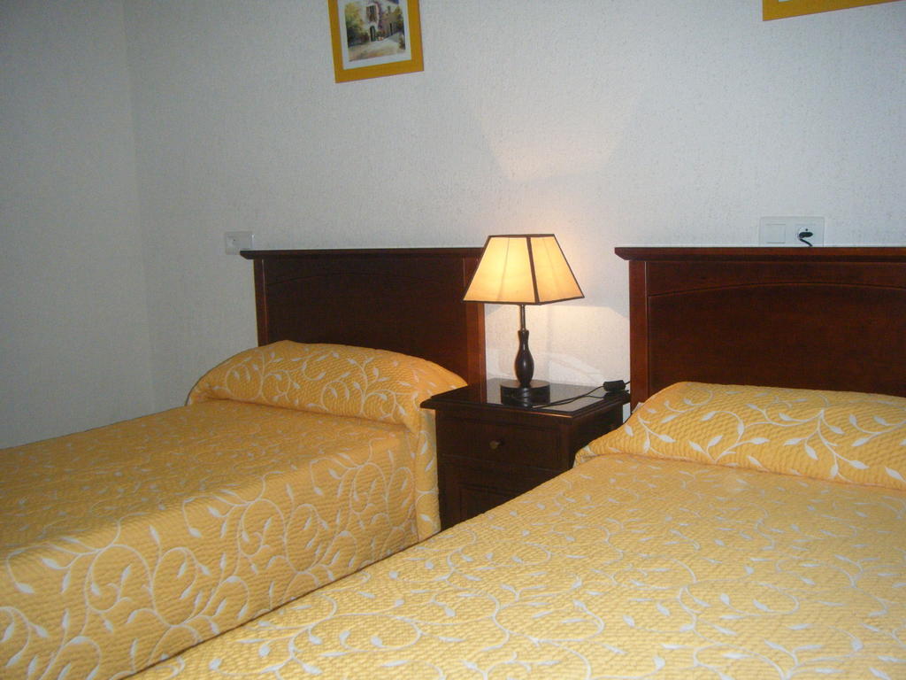 Hostal Muriel Aljaraque Δωμάτιο φωτογραφία